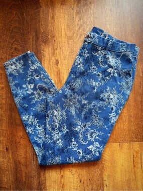 Time and Tru Blue Floral Straight Leg Jeans